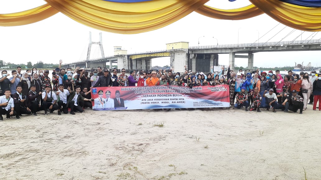 Gerakan Indonesia Bersih "Bersih-bersih Pantai" Koala